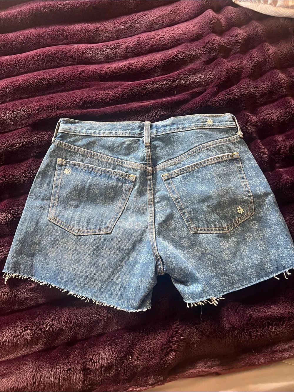 Universal Threads 90s baggy shorts